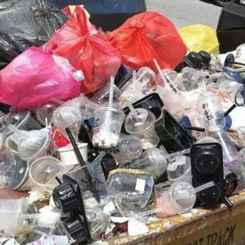 Ang industriya ng basurang plastik sa maraming bansa ay nagkakagulo sa susunod na taon