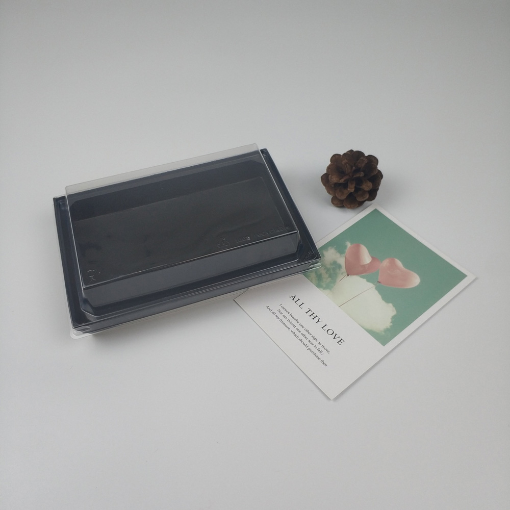 Mga lalagyan ng sushi na papel